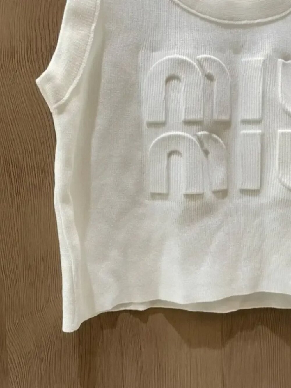 🌈Miu Miu🌈White Embossed Logo Tank Top - Picture 5 of 6